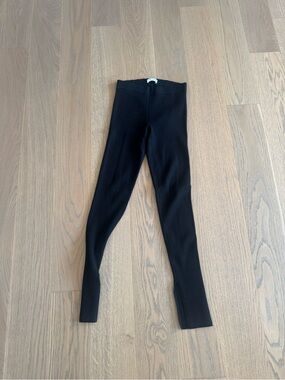 Aritzia ribbed leggings with slit